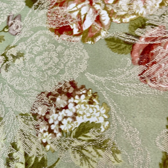 Handmade Floral Zip-Up Shoe Bag w/ Carrying Handle - Picture 9 of 10